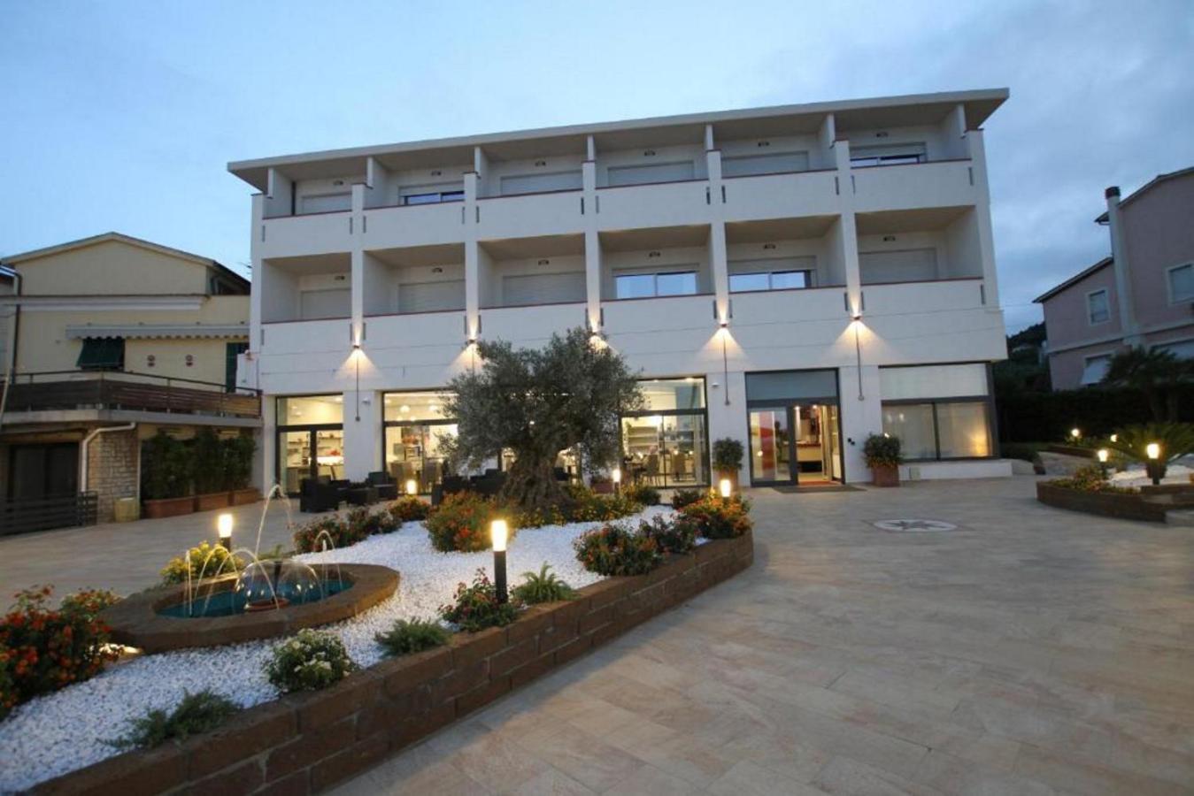 Hotel Levante - Isola D'Elba Cavo Εξωτερικό φωτογραφία